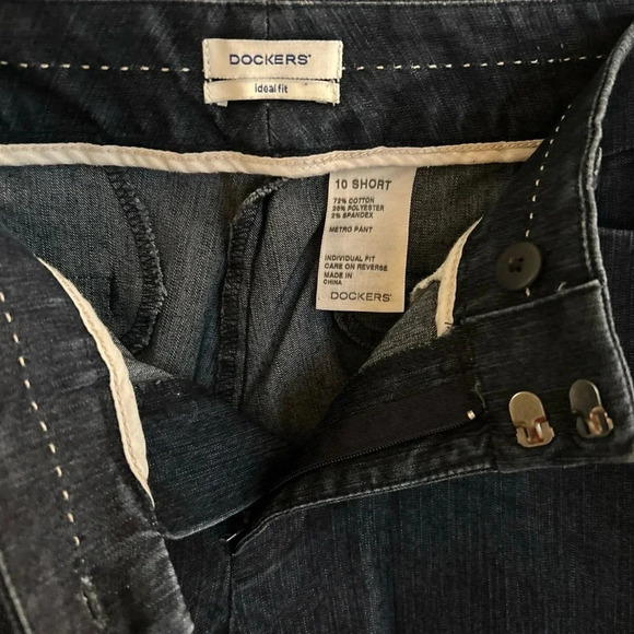 Women’s dockers dark wash jeans, stretch fit, size 10 wide leg high Waist - Picture 3 of 6